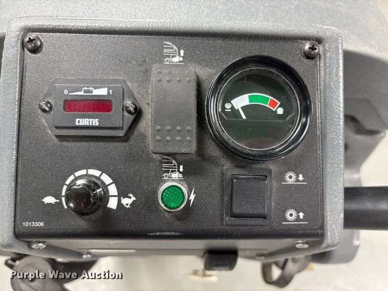 image for item EI5704 Floor cleaning equipment