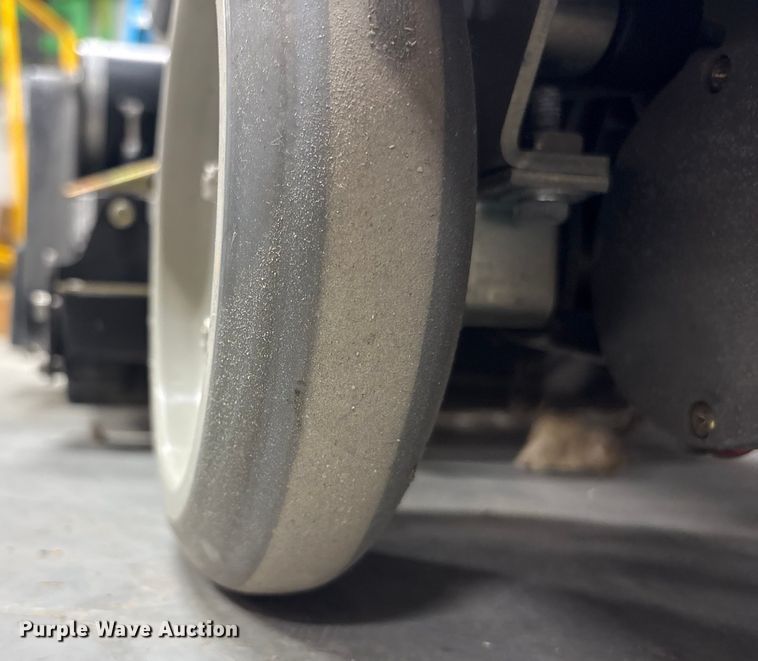 image for item EI5704 Floor cleaning equipment