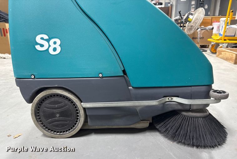 image for item EI5704 Floor cleaning equipment