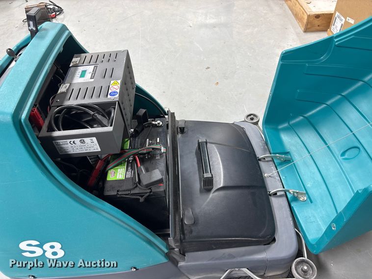 image for item EI5704 Floor cleaning equipment