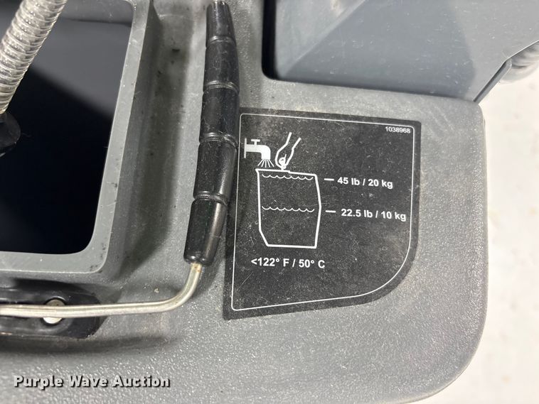 image for item EI5704 Floor cleaning equipment