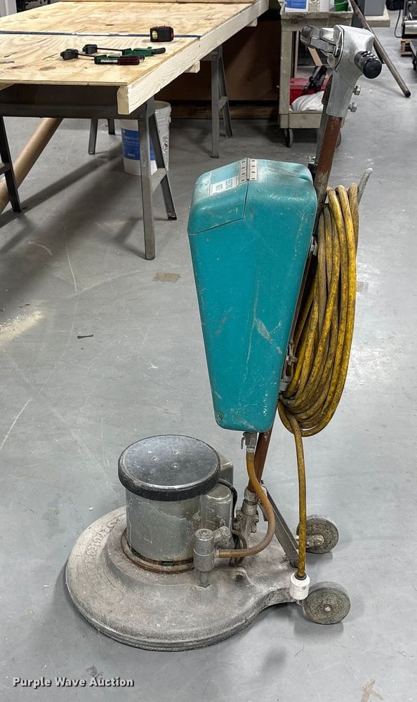 image for item EI5704 Floor cleaning equipment
