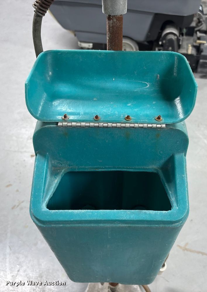 image for item EI5704 Floor cleaning equipment