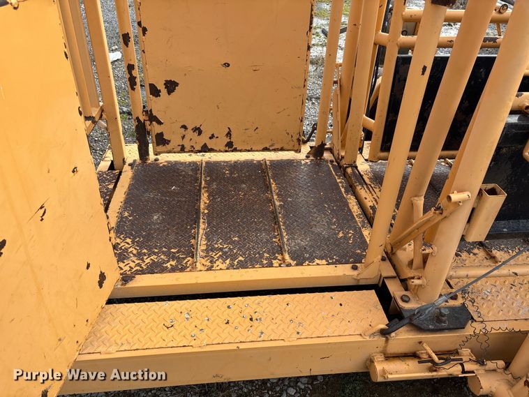 image for item EJ7794 For-Most 30T squeeze chute