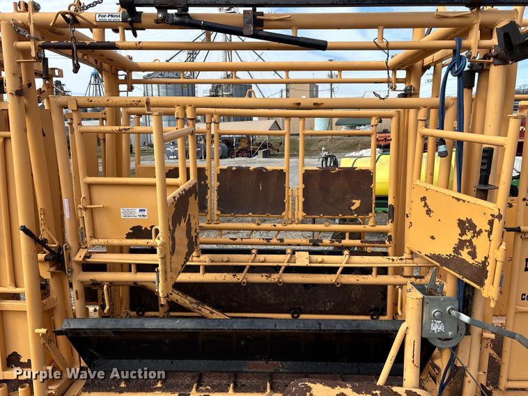 image for item EJ7794 For-Most 30T squeeze chute