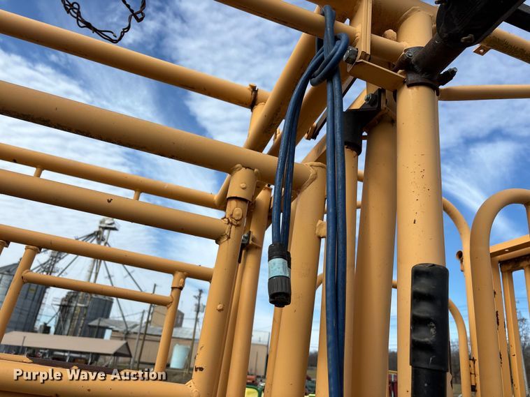 image for item EJ7794 For-Most 30T squeeze chute