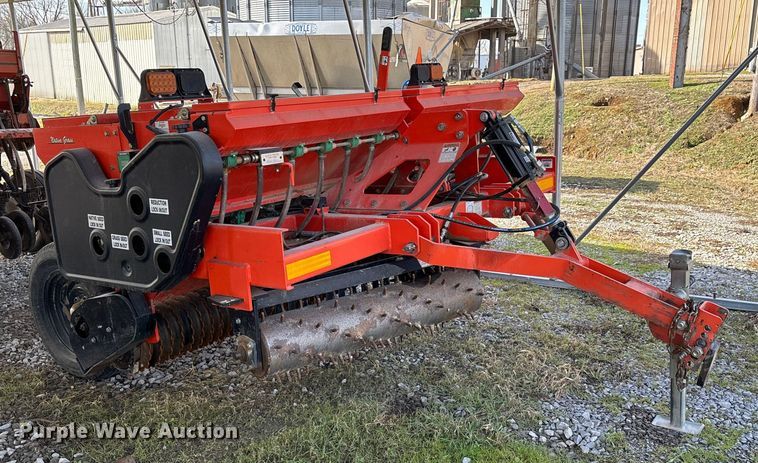 image for item EJ7797 Land Pride NTS2507 grain drill