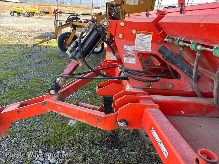 image for item EJ7797 Land Pride NTS2507 grain drill