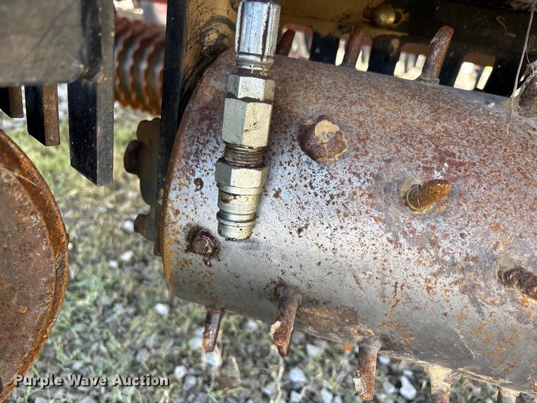 image for item EJ7797 Land Pride NTS2507 grain drill