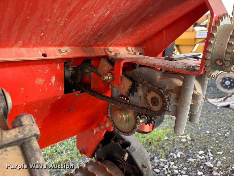 image for item EJ7797 Land Pride NTS2507 grain drill