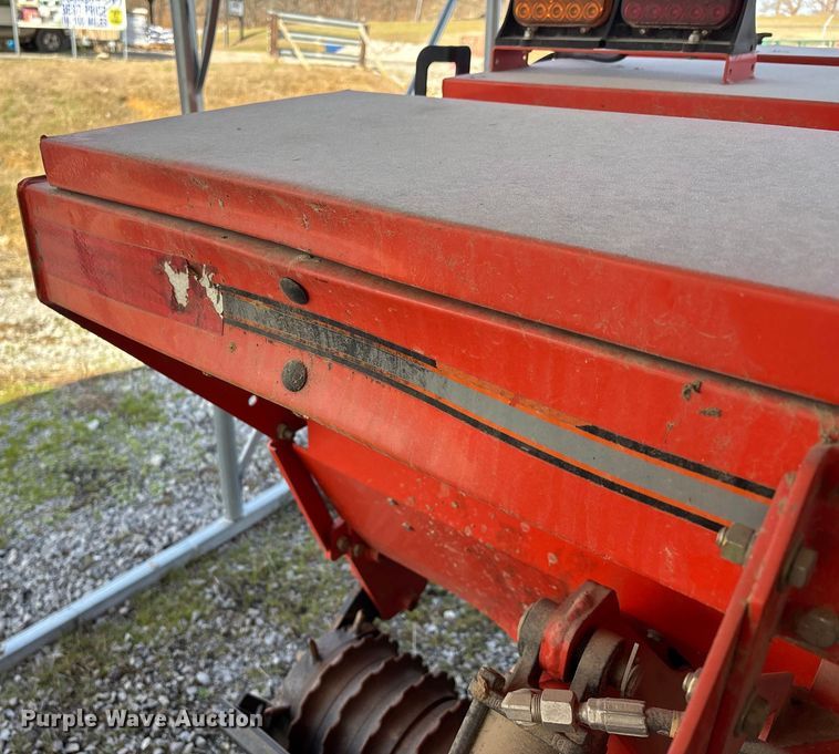 image for item EJ7797 Land Pride NTS2507 grain drill