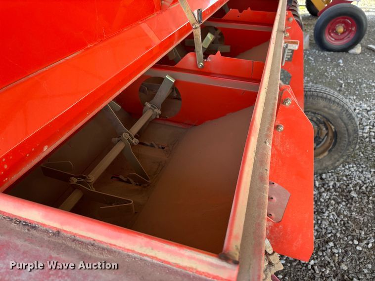 image for item EJ7797 Land Pride NTS2507 grain drill