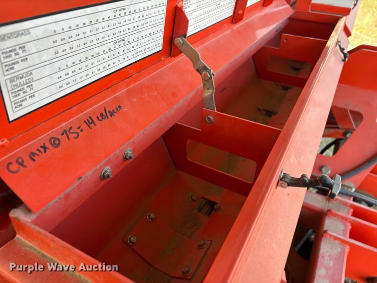 image for item EJ7797 Land Pride NTS2507 grain drill