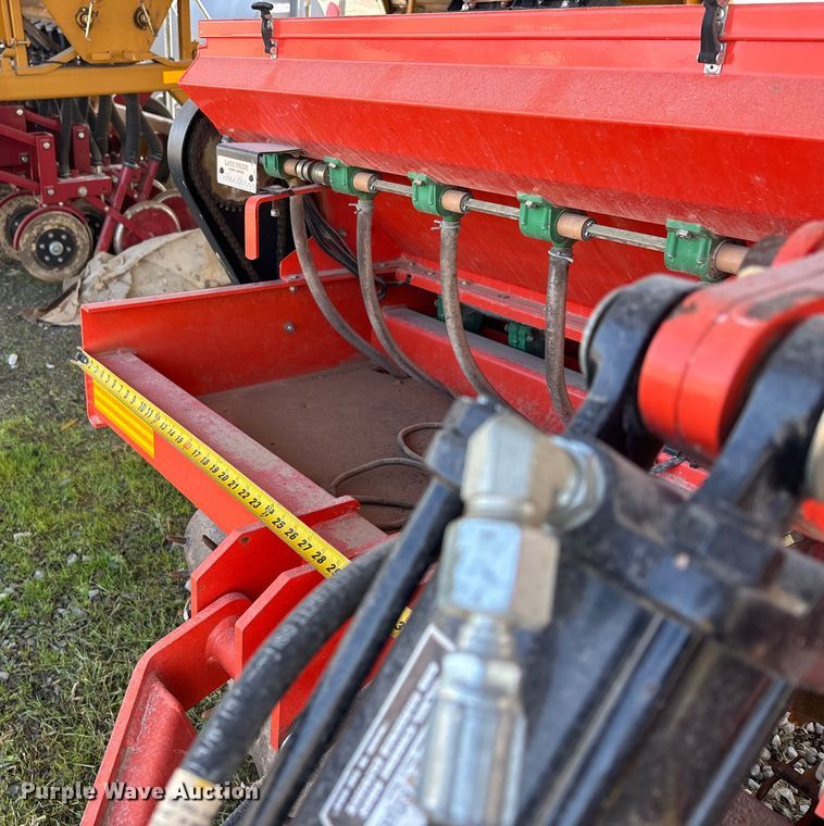 image for item EJ7797 Land Pride NTS2507 grain drill