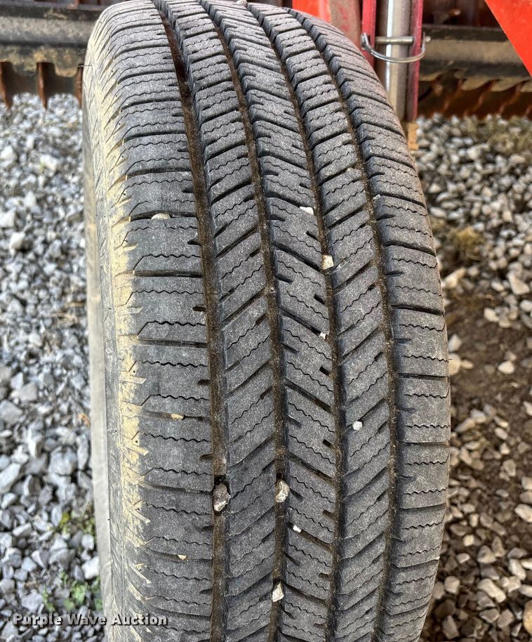 image for item EJ7797 Land Pride NTS2507 grain drill