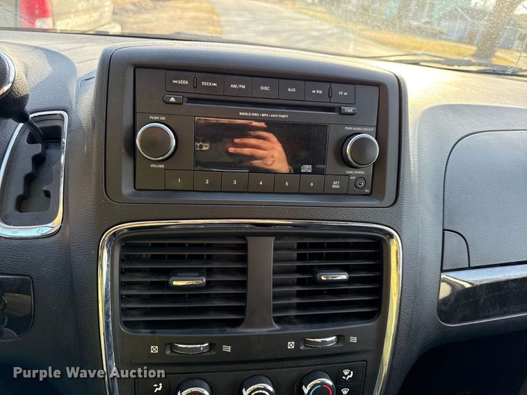 image for item EN0299 2012 Dodge Grand Caravan van