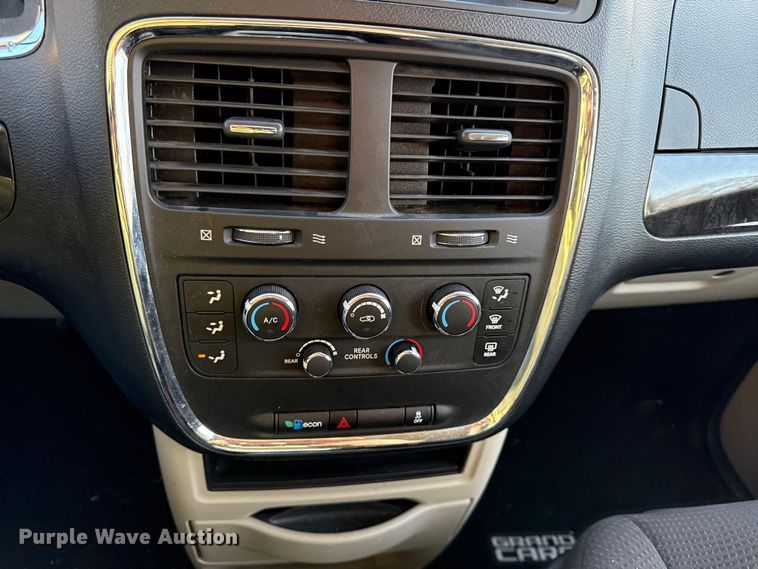 image for item EN0299 2012 Dodge Grand Caravan van