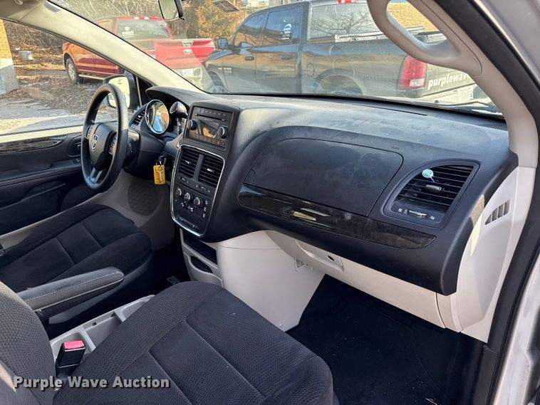 image for item EN0299 2012 Dodge Grand Caravan van