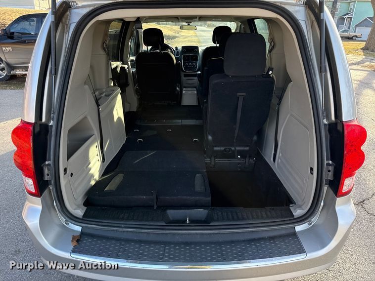 image for item EN0299 2012 Dodge Grand Caravan van