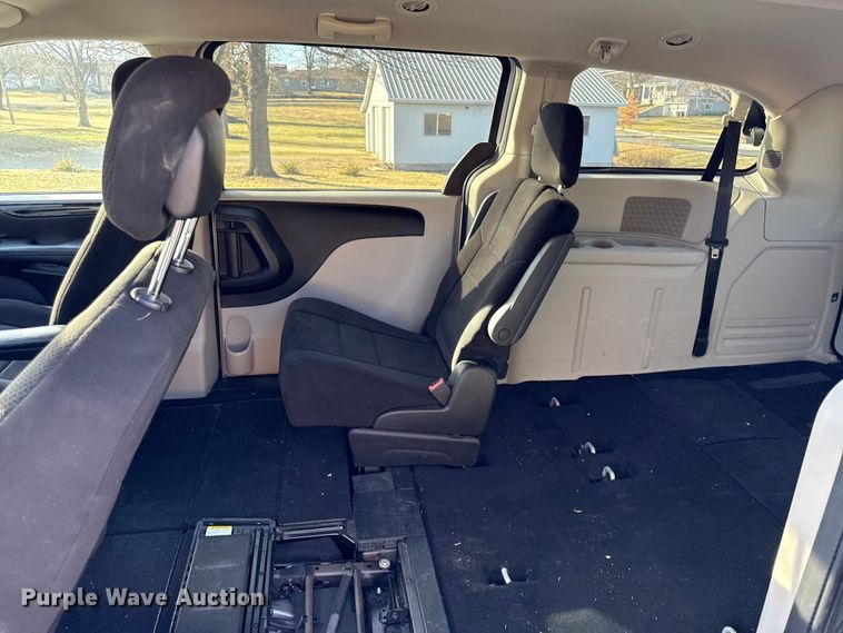 image for item EN0299 2012 Dodge Grand Caravan van