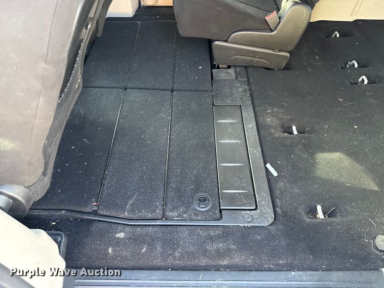 image for item EN0299 2012 Dodge Grand Caravan van