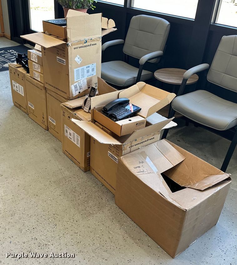 image for item EO4993 (49) phones