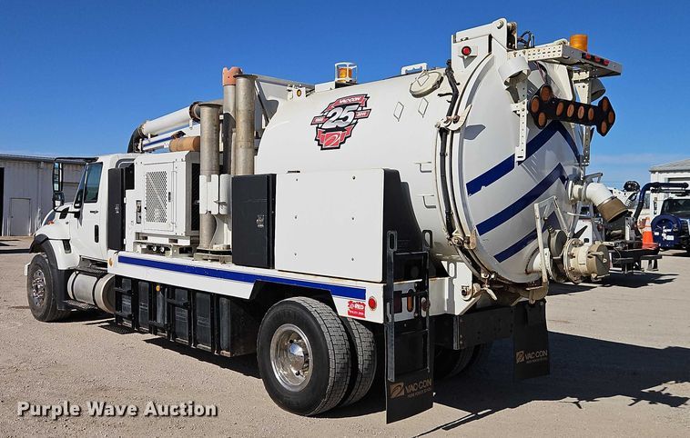 image for item EO4994 2012 International 7400 sewer jetter truck