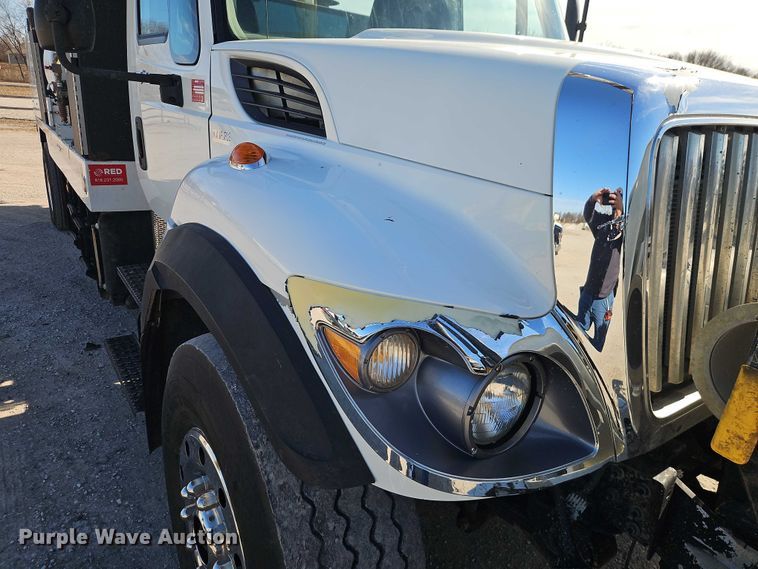 image for item EO4994 2012 International 7400 sewer jetter truck