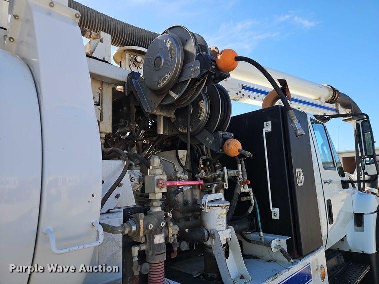 image for item EO4994 2012 International 7400 sewer jetter truck