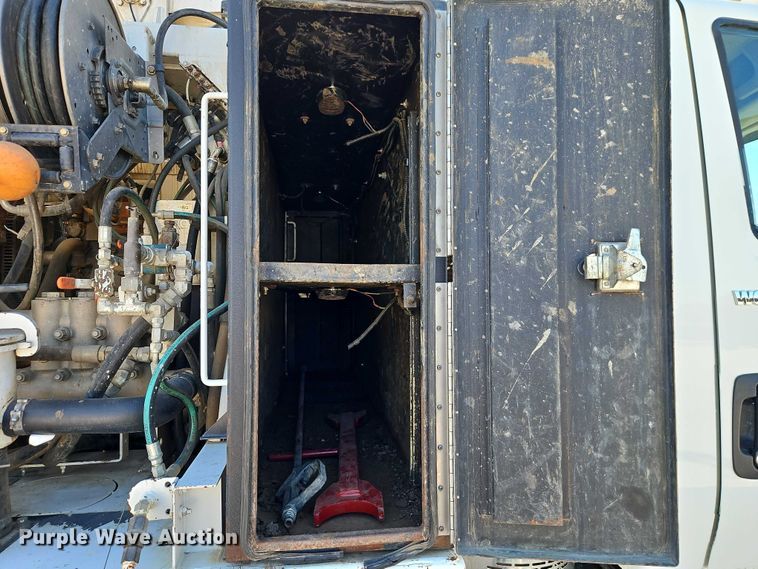 image for item EO4994 2012 International 7400 sewer jetter truck