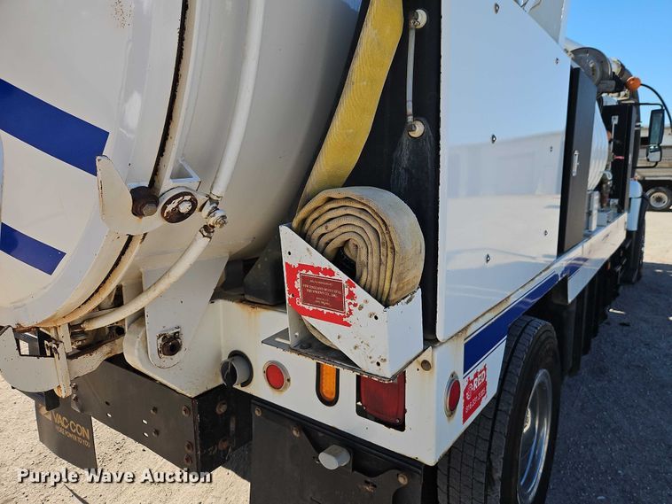 image for item EO4994 2012 International 7400 sewer jetter truck