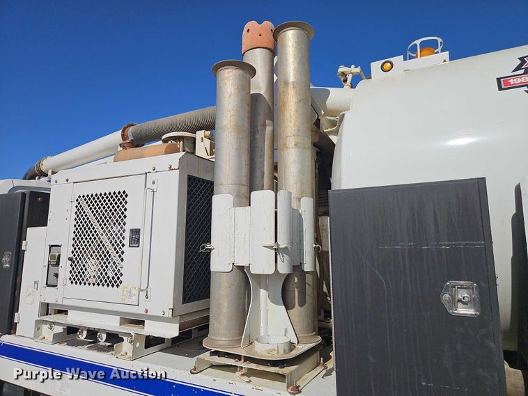 image for item EO4994 2012 International 7400 sewer jetter truck