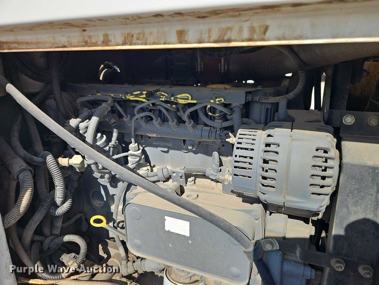 image for item EO4994 2012 International 7400 sewer jetter truck