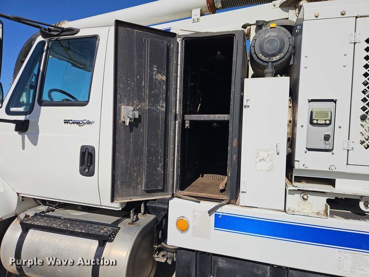 image for item EO4994 2012 International 7400 sewer jetter truck