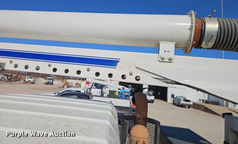 image for item EO4994 2012 International 7400 sewer jetter truck