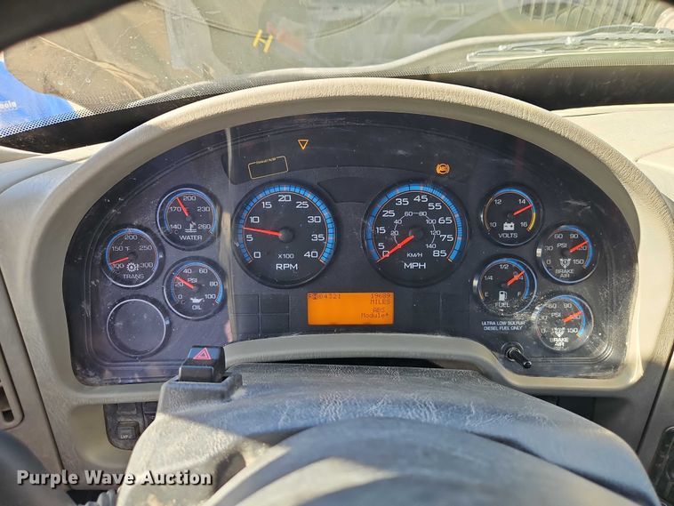 image for item EO4994 2012 International 7400 sewer jetter truck