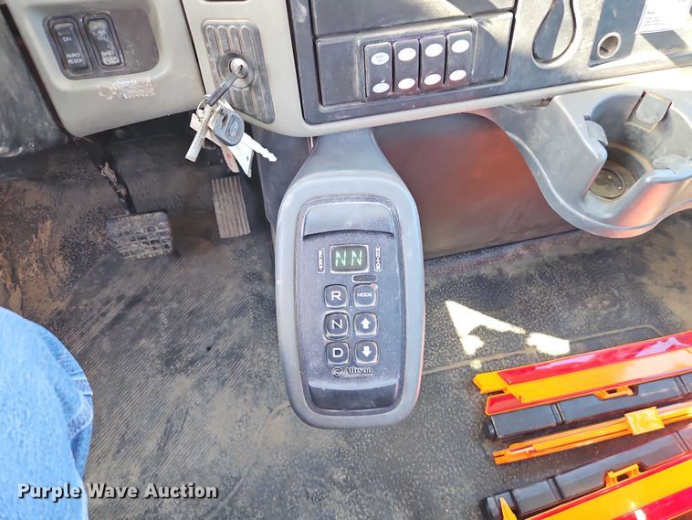 image for item EO4994 2012 International 7400 sewer jetter truck