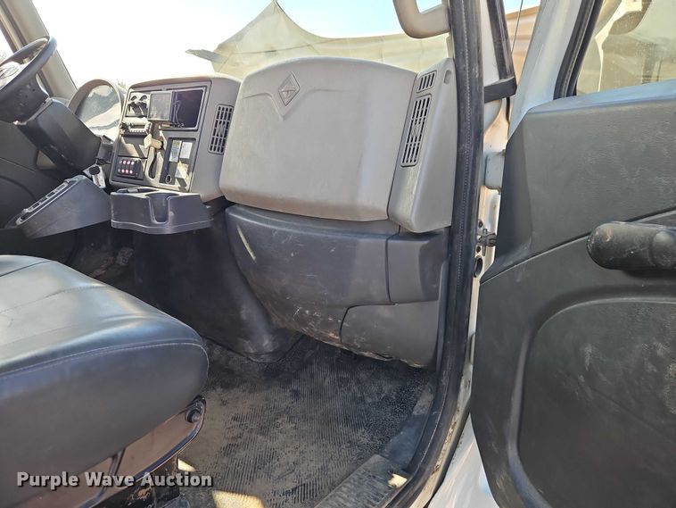 image for item EO4994 2012 International 7400 sewer jetter truck