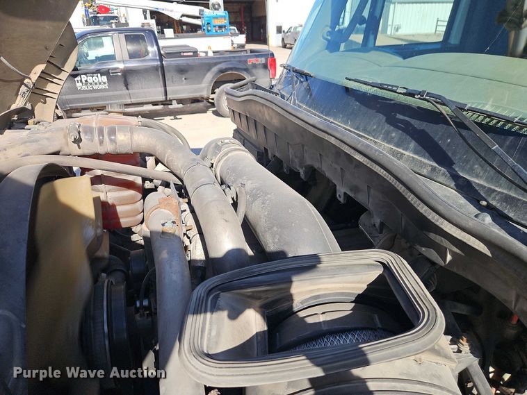 image for item EO4994 2012 International 7400 sewer jetter truck