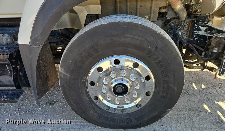 image for item EO4994 2012 International 7400 sewer jetter truck