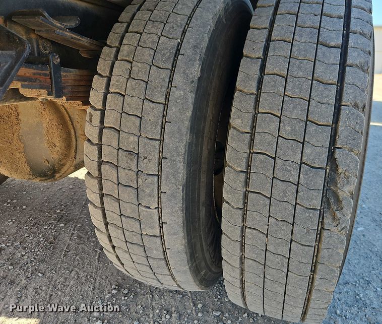 image for item EO4994 2012 International 7400 sewer jetter truck