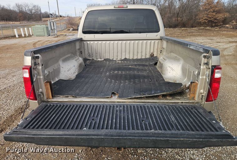image for item EO5000 2010 Ford F250 Super Duty Ext. Cab pickup truck