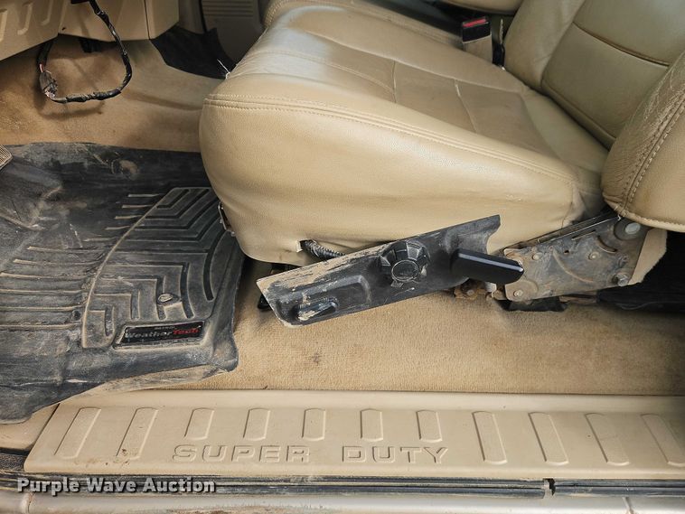 image for item EO5000 2010 Ford F250 Super Duty Ext. Cab pickup truck