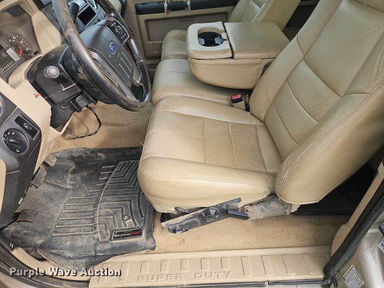 image for item EO5000 2010 Ford F250 Super Duty Ext. Cab pickup truck