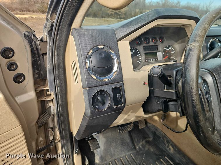 image for item EO5000 2010 Ford F250 Super Duty Ext. Cab pickup truck