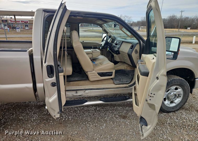 image for item EO5000 2010 Ford F250 Super Duty Ext. Cab pickup truck