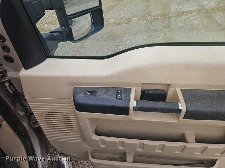 image for item EO5000 2010 Ford F250 Super Duty Ext. Cab pickup truck