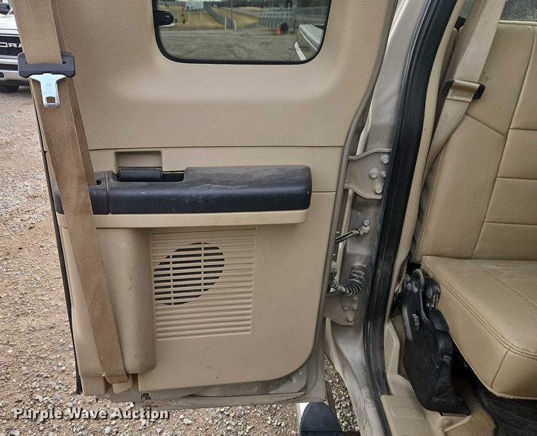 image for item EO5000 2010 Ford F250 Super Duty Ext. Cab pickup truck