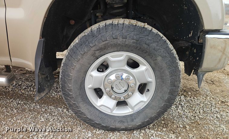 image for item EO5000 2010 Ford F250 Super Duty Ext. Cab pickup truck