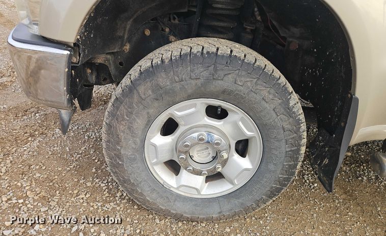 image for item EO5000 2010 Ford F250 Super Duty Ext. Cab pickup truck